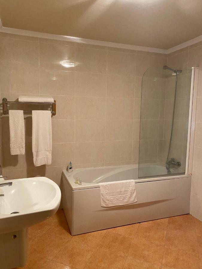 Hotel Av Apartamentos Lobios Kültér fotó