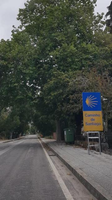 Hotel Av Apartamentos Lobios Kültér fotó
