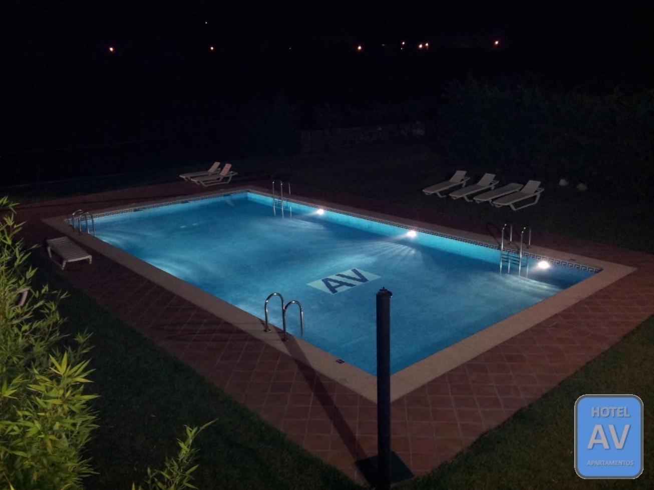 Hotel Av Apartamentos Lobios Kültér fotó