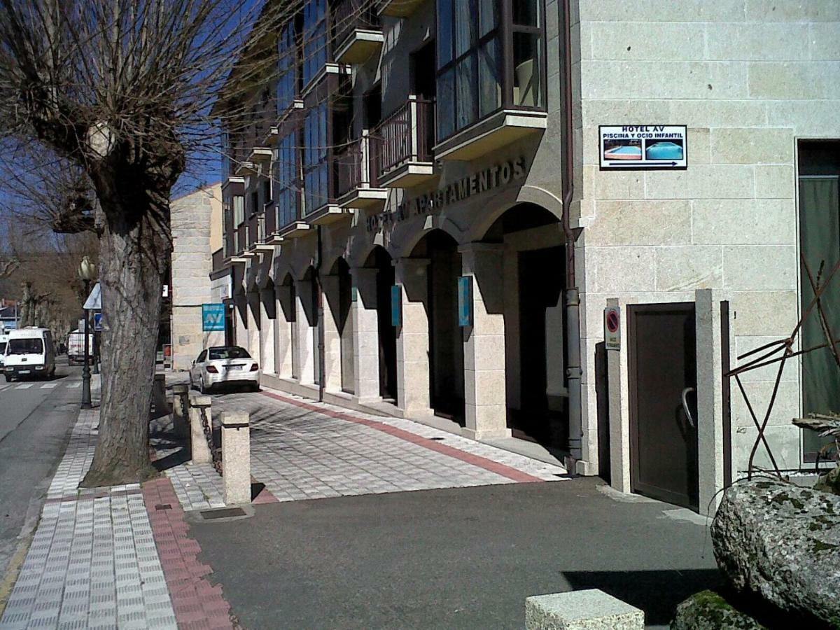 Hotel Av Apartamentos Lobios Kültér fotó