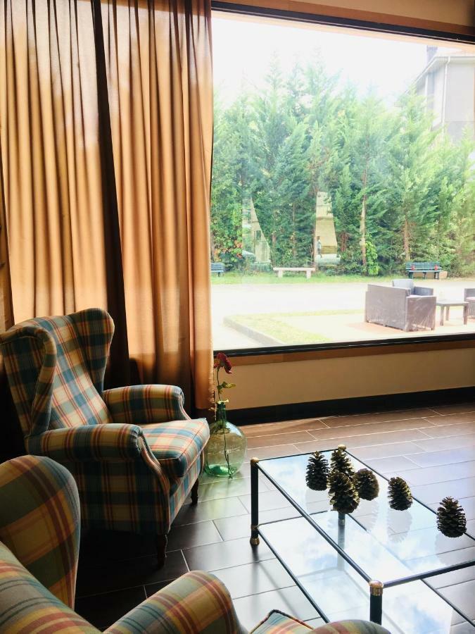 Hotel Av Apartamentos Lobios Kültér fotó